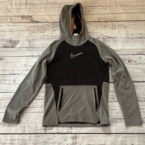 Nike Men's Therma- FIT Pullover Training
Hoodie